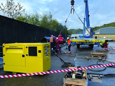 The Enerpac PP-Series includes a total of four hydraulic power packs: two electric and two diesel powered models. These power packs are enclosed within a protective frame and feature forklift truck and vertical lift points.
