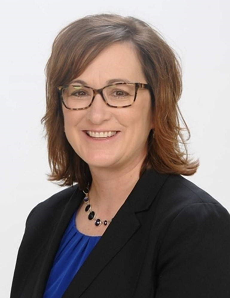 Headshot (2)[35] Headshot