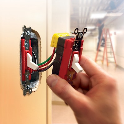 Designed for commercial wiring installations, the PlugTail Wiring Devices Series help minimize the complex aspects of electrical work and tasks.