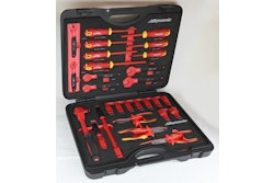 Each tool within the set has been tested to 10,000 AC and is VDE certified to 1,000 VAC in compliance with IEC 60900.