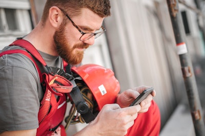 The new updates to Reveal enable customers to manage their EVs and gas-powered vehicles, as well as monitor uptime by seeing charging and battery status information all from one platform.