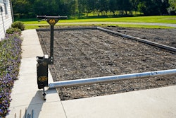 Curb Roller Manufacturing Lynx Screed 1