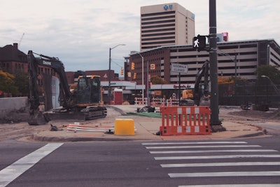 Bnoel I375 Construction