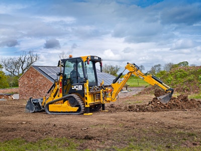 JCB’s purpose-built 1CXT backhoe-loader, which offers operators high efficiency, can perform in any type of application, while providing them comfort and ease of use, too.