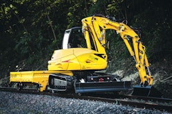 Designed for light to medium service, confined work areas, Class 1 railroads and maintenance jobs, the 136MRail is a multi-function machine serving as an excavator, loader and material handler during operations.