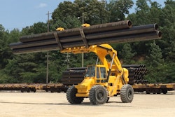Powered by a 200 HP Cummins QSB6.7 Tier 4 diesel engine, the Cary-Lift 204i wheel loader is equipped with lifting forks featuring a maximum load capacity of 20,000-lbs.