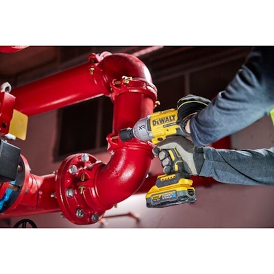 Compatible with all DEWALT 20V MAX* tools and chargers, the battery features a 3-LED fuel gauge that displays the battery’s state-of-charge, helping users avoid unplanned work stoppages.