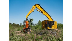 Made to perform in demanding conditions, Komatsu’s XT-5 closed loop tracked harvesters enable operators to simultaneously travel, cut, delimb, harvest and swing timber.