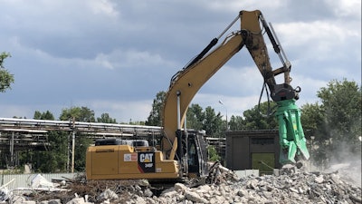 Montabert’s SD series of hydraulic breakers is designed for use on skid-steer loaders, backhoe loaders and mini-excavators, providing versatility to accomplish multiple tasks with a single carrier, a single operator and a single attachment.