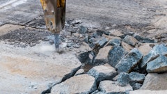 With a maximum hitting power of 3,050 J/Nm, the BHB 1500 is the most powerful option in the Brokk lineup of hydraulic breaker attachments.