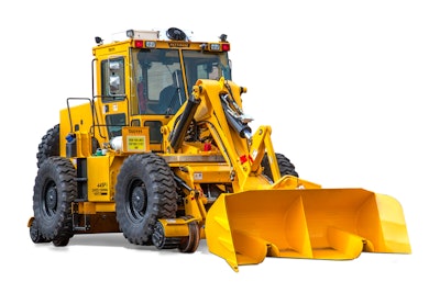 Providing 180-degree boom rotation, the machine is primarily used to thread out old rail and thread in new rail.