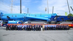 Designed for large-scale construction projects, the 2,400-ton all-terrain crane's high-power hoisting system with small magnification increase can achieve lifting a wind turbine to 160 meters in 30 minutes.