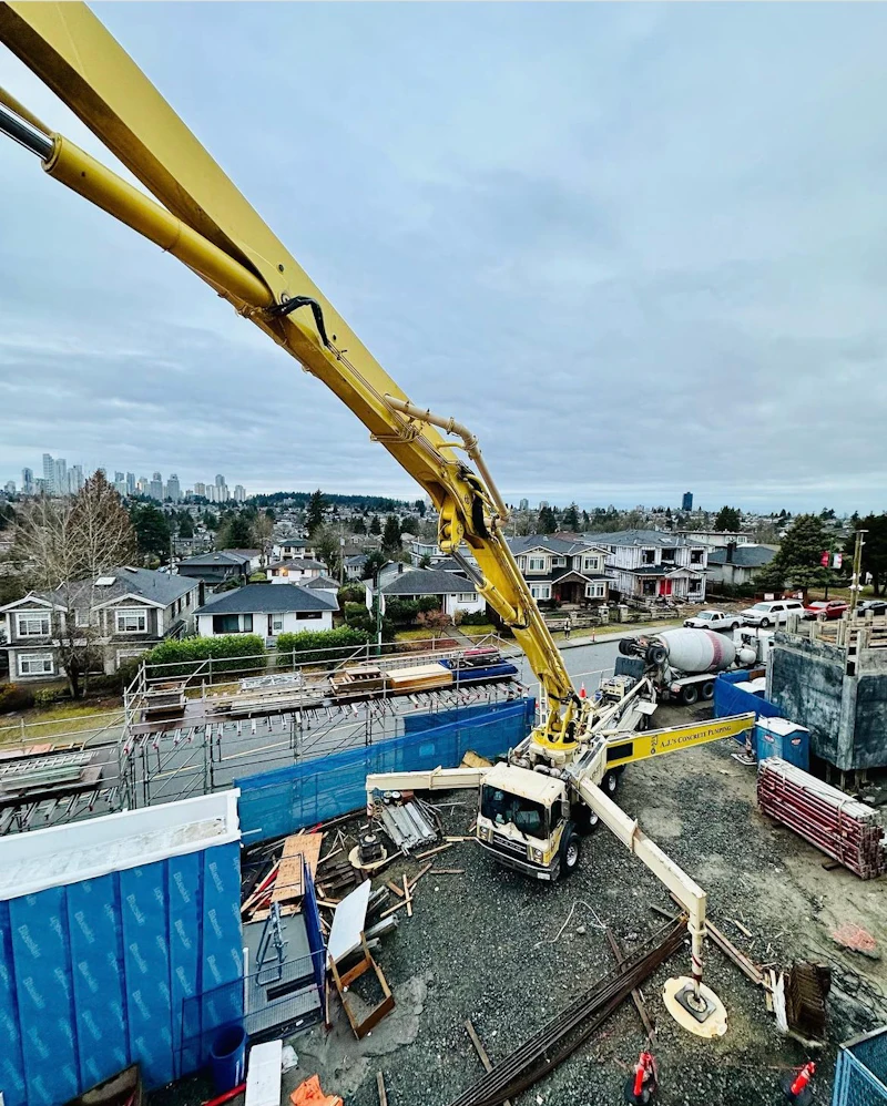 The Role of Dunnage and Outrigger Pads in Concrete Pump Truck Safety ...