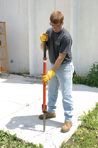 The BITTYBREAKER Manual Impact Breaker