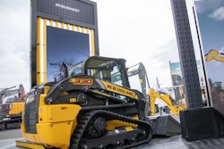 New Holland Construction C330 Image 1