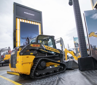 New Holland Construction C330 Image 1