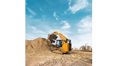 The tread on the rubber track is made of a high-performance compound for resistance against cuts, tears and abrasion – factors that can affect durability and product performance.