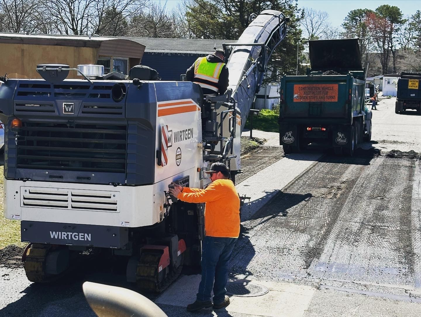 Five Safety Awareness Tips For Asphalt Paving | For Construction Pros