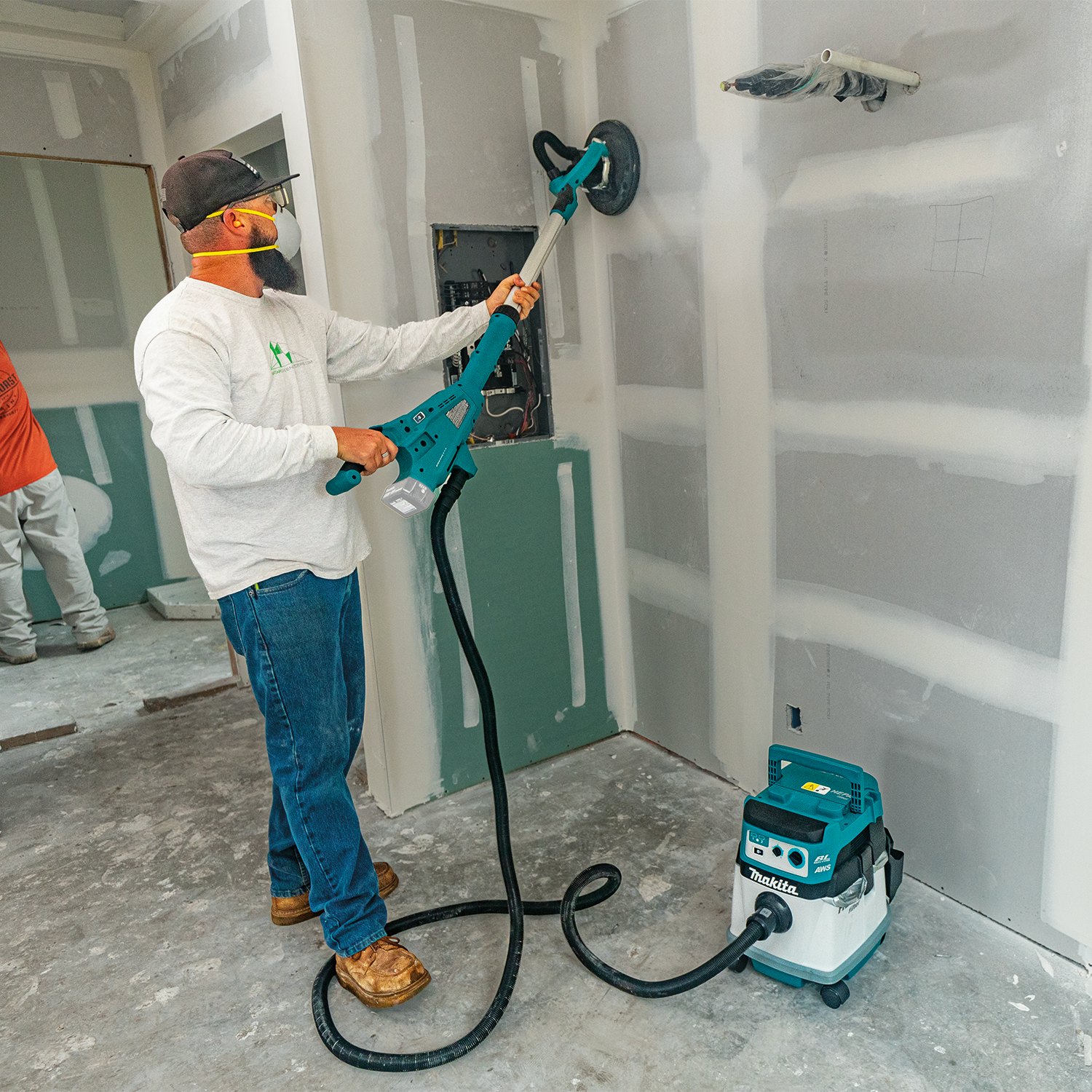 Makita Offers 18V LXT Cordless 9-in. Drywall Sander From Makita Offers 18V LXT Cordless 9-in. Drywall Sander From