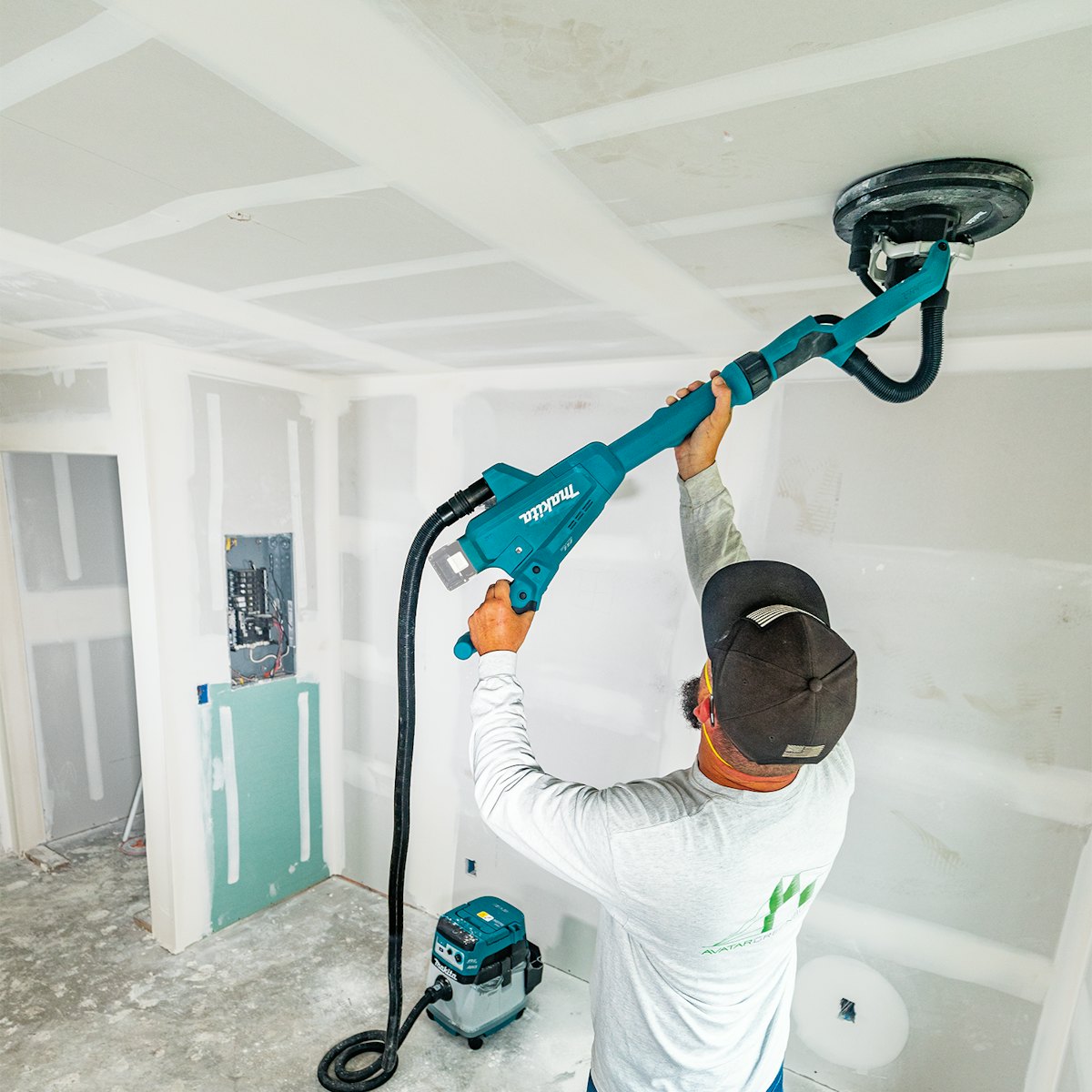 Makita Offers 18V LXT Cordless 9 in. Drywall Sander From Makita