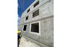 BLOCKSEAL Liquid Flashing is a low-VOC, fast-drying acrylic adhesive that keeps moisture from penetrating door and window openings beneath a structure’s exterior façade.