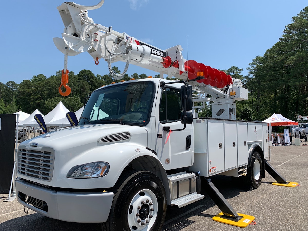 Terex Utilities Commander Digger Derrick with FLEX PRO Control System ...