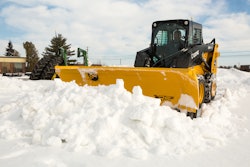 Designed specifically for skid steer applications, this rugged plow automatically retracts the inside wing when fully angled and then automatically returns to the scoop position once straight.