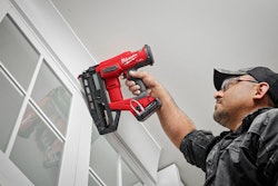 This battery-powered pneumatic nailer delivers the power to sink nails in hardwoods while leaving consistent nail holes.