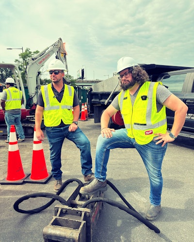 What it's like to be a Phillies parking lot shirt hustler