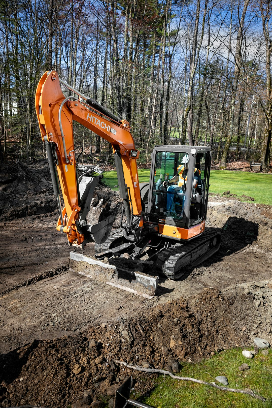 Hitachi Introduces ZX50U-5N Compact Excavator in North America Hitachi Introduces ZX50U-5N Compact Excavator in North America