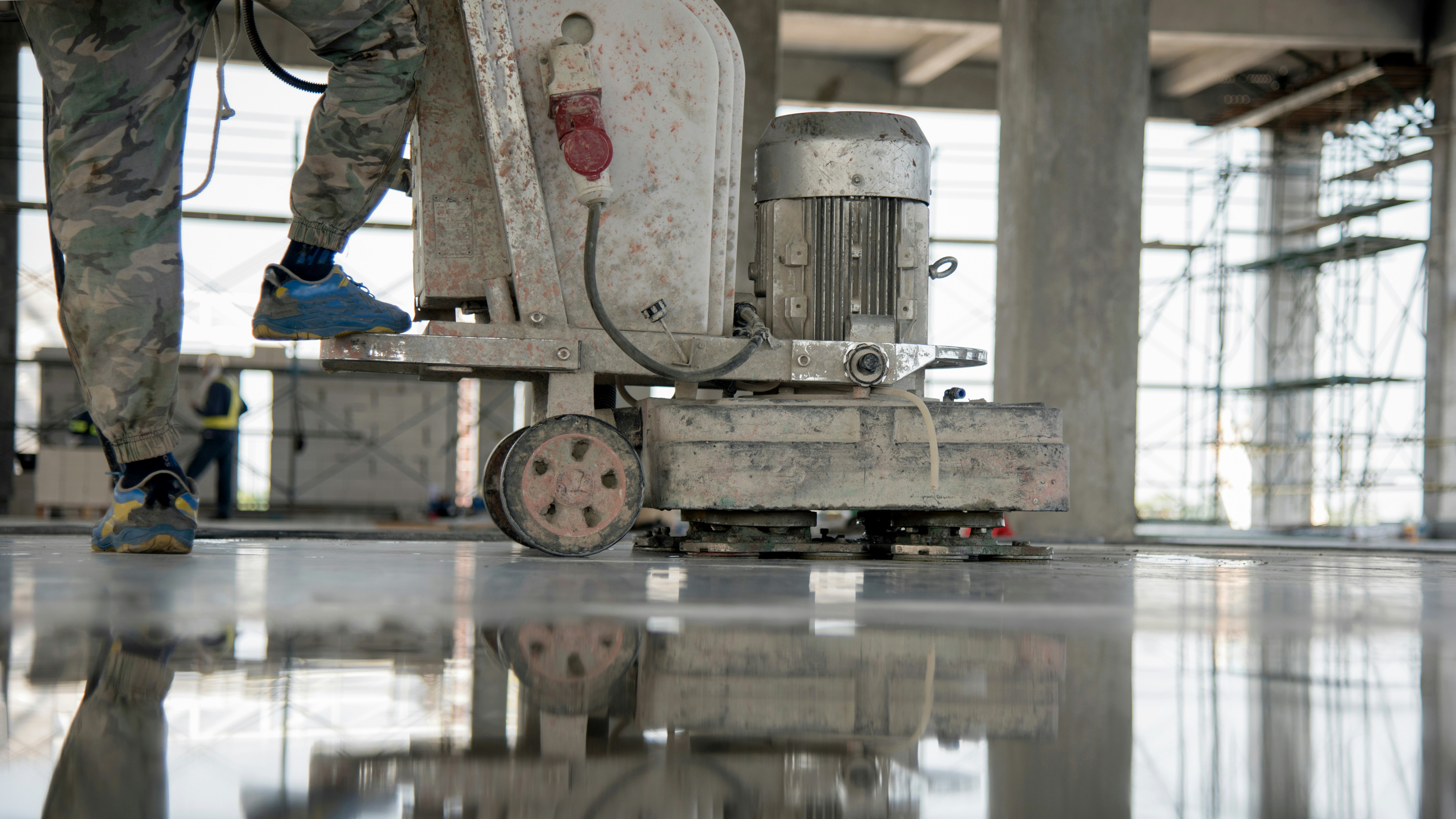 Sneakers for 2025 concrete floors