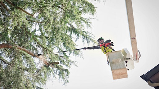 Milwaukee Tool Announces New M18 FUEL Telescoping Pole Saw From