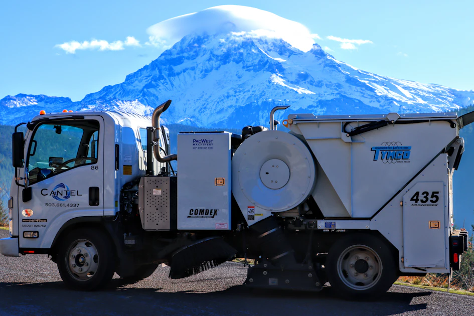 Sweeper Winner Cantel Sweeping, 2024 Sweeper of the Year Award Winner, Pavement ...