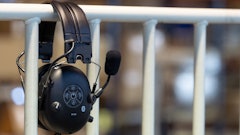 The Savox NC-520XP hearing protection headsets incorporate Savox Dual Bluetooth, a feature that sets them apart from other NC-500 series models.