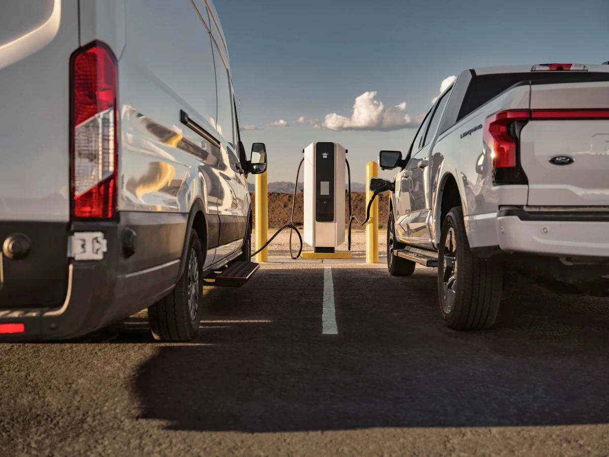 Ford Pro and Xcel Energy Team Up to Provide 30,000 EV Charging Ports by 2030 - Vimarsana News