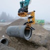 Mechanical clamping (no hydraulics) holds the pipe securely, without any damage to the bell end, and allows accurate placement and joining of pipes without damage to the spigot.
