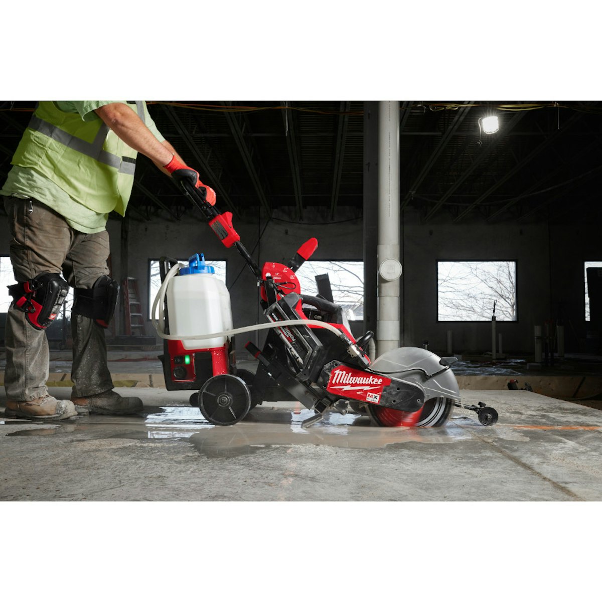 Milwaukee mx hotsell lawn mower