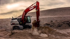 With a maximum dig depth of 23 ft., 4 in., the 300 X4S is capable of taking on a range of site preparation, trenching and foundational work.