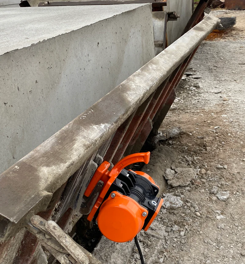 Form Vib Martin Engineering MHF-1500 Brushless Concrete Form Vibrator From ...