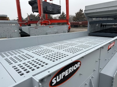 The new HD scalping screen handles a maximum feed size of 18 in. (457 mm).