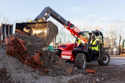 The MTA 519 features a skid steer quick attach system, which allows the machine to operate standard flow skid steer and CTL attachments.