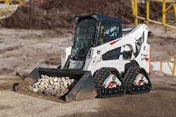 Designed for all-terrain demands of the jobsite, the RT125 TC features heavy-duty rubber tracks made to transition from sand, mud, snow or rock to hard surfaces.