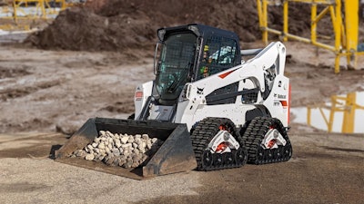 Designed for all-terrain demands of the jobsite, the RT125 TC features heavy-duty rubber tracks made to transition from sand, mud, snow or rock to hard surfaces.