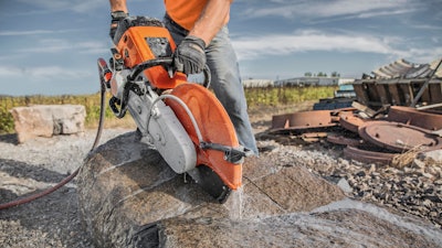 How to Help Customers Choose a Concrete Saw