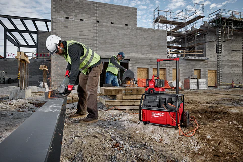 Milwaukee Tool Unveils ROLL-ON 2.5 kWh Power Supply From: Milwaukee Tool Corp. - Vimarsana News