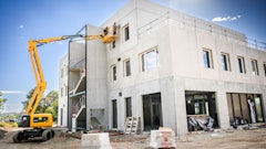 Designed for indoor and outdoor work areas, the HA46 E can climb slopes up to 40% and work on tilted grades up to 5°.