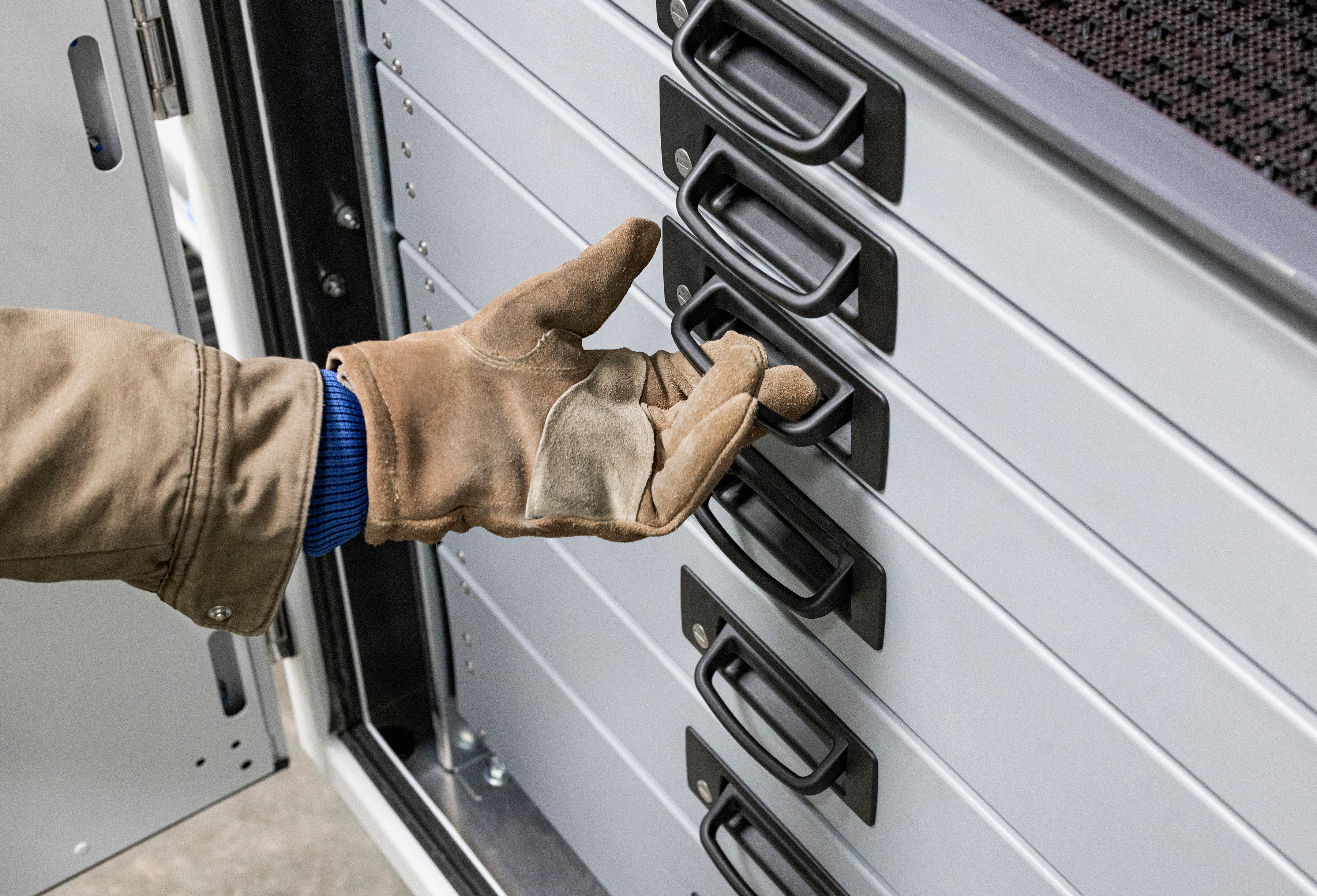 Stellar Unveils Upgrades to TMAX Mechanic Trucks at Work Truck Week 2024 - Vimarsana News