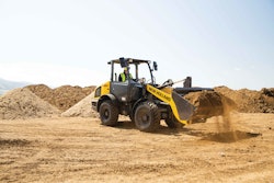 The compact wheel loaders are powered by a 4-cylinder, 3.4L FPT Industrial F5H engine, meeting Tier IV final emission standards.
