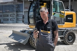 The MyAssistant for Earthmoving app provides contextual data from various databases around the world relating to the operation and maintenance of machines.