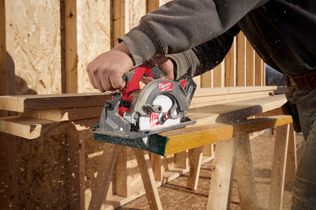 Milwaukee Tool Launches M18 FUEL 6.5 in. Circular Saw From Milwaukee Tool Corp. For Construction Pros